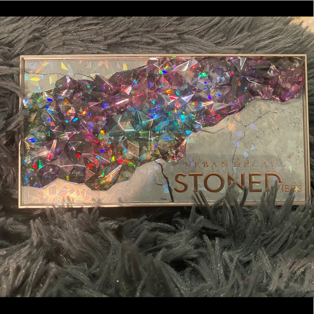 Urban Decay Stoned Vibes Palette